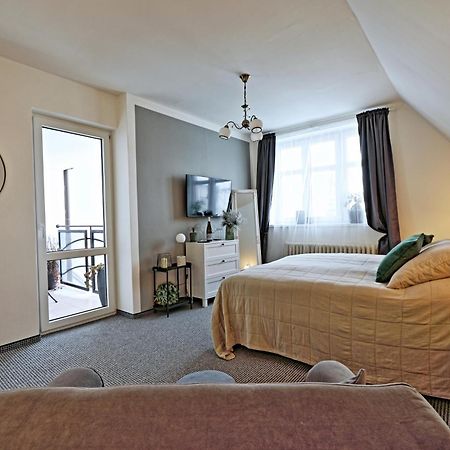Hotel Bella Casa Mnichovo Hradiště Zewnętrze zdjęcie