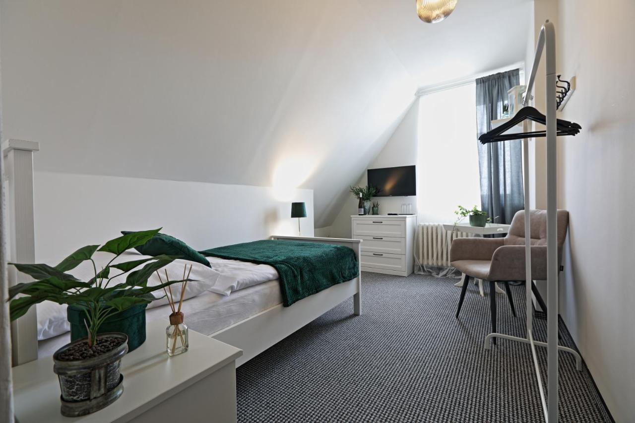 Hotel Bella Casa Mnichovo Hradiště Zewnętrze zdjęcie